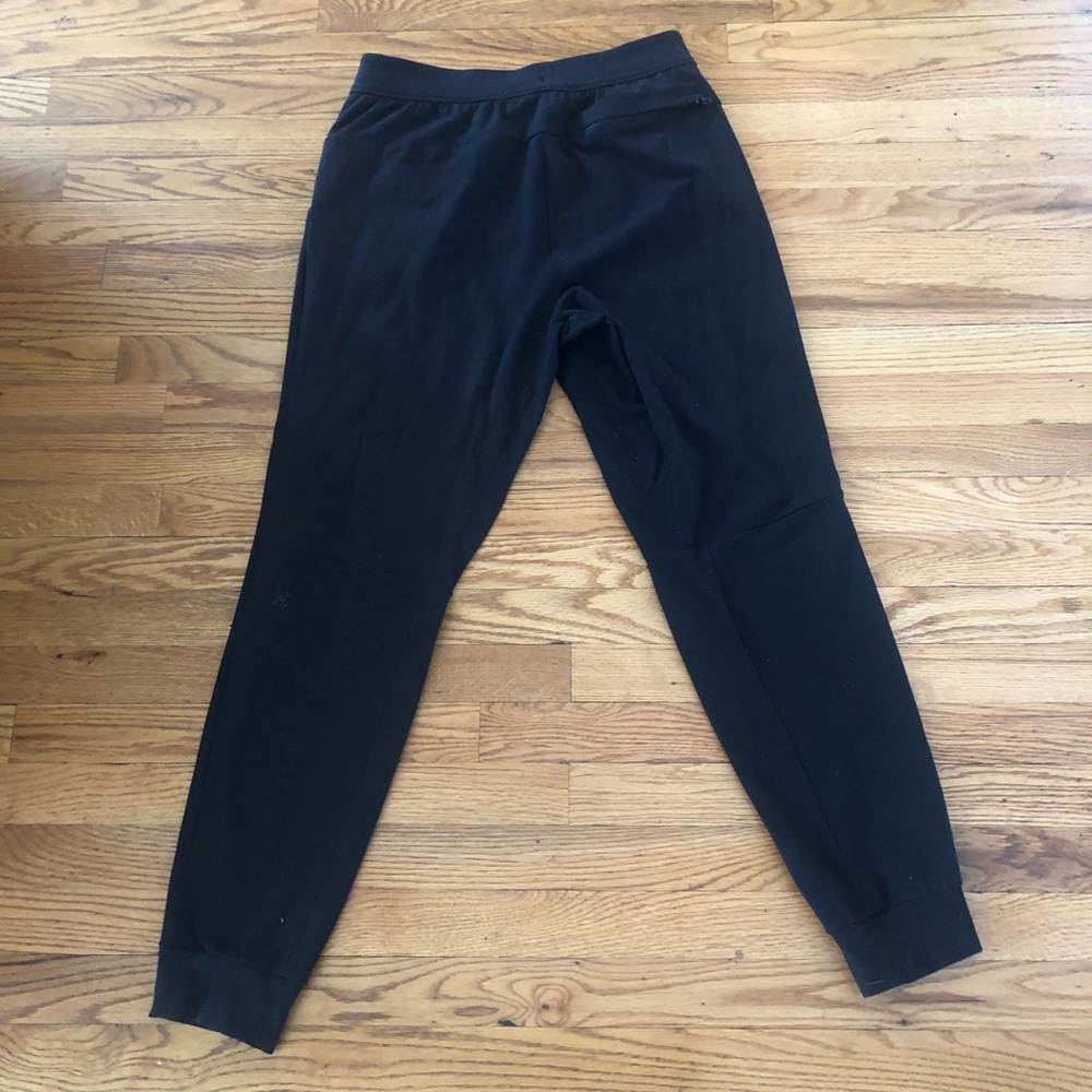 Lululemond Men’s Medium Black Joggers
